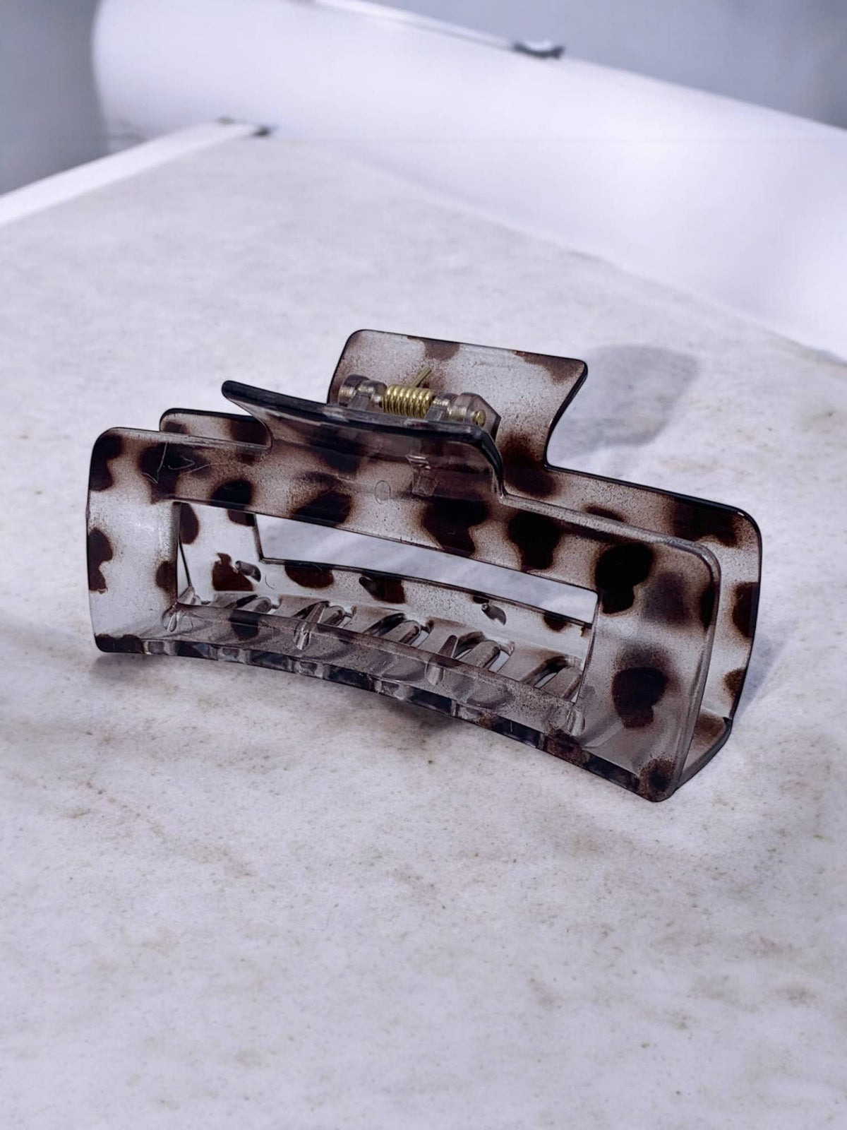 Rektangulært leopard hårklemme YH53: Grå / Syntetisk