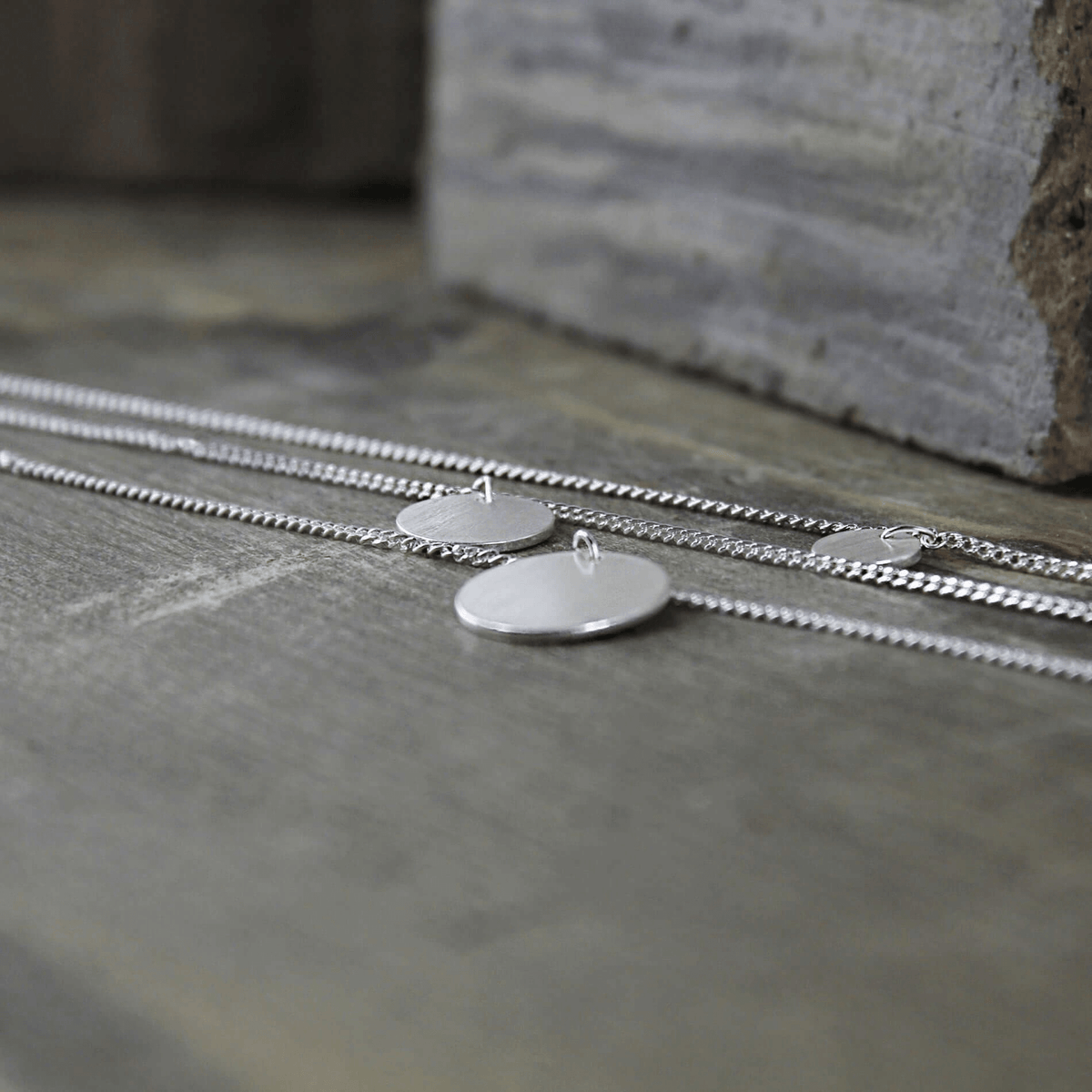 Theia Triple Dot halskæde Silver Plating