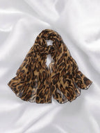 Let tørklæde med fint leopardprint