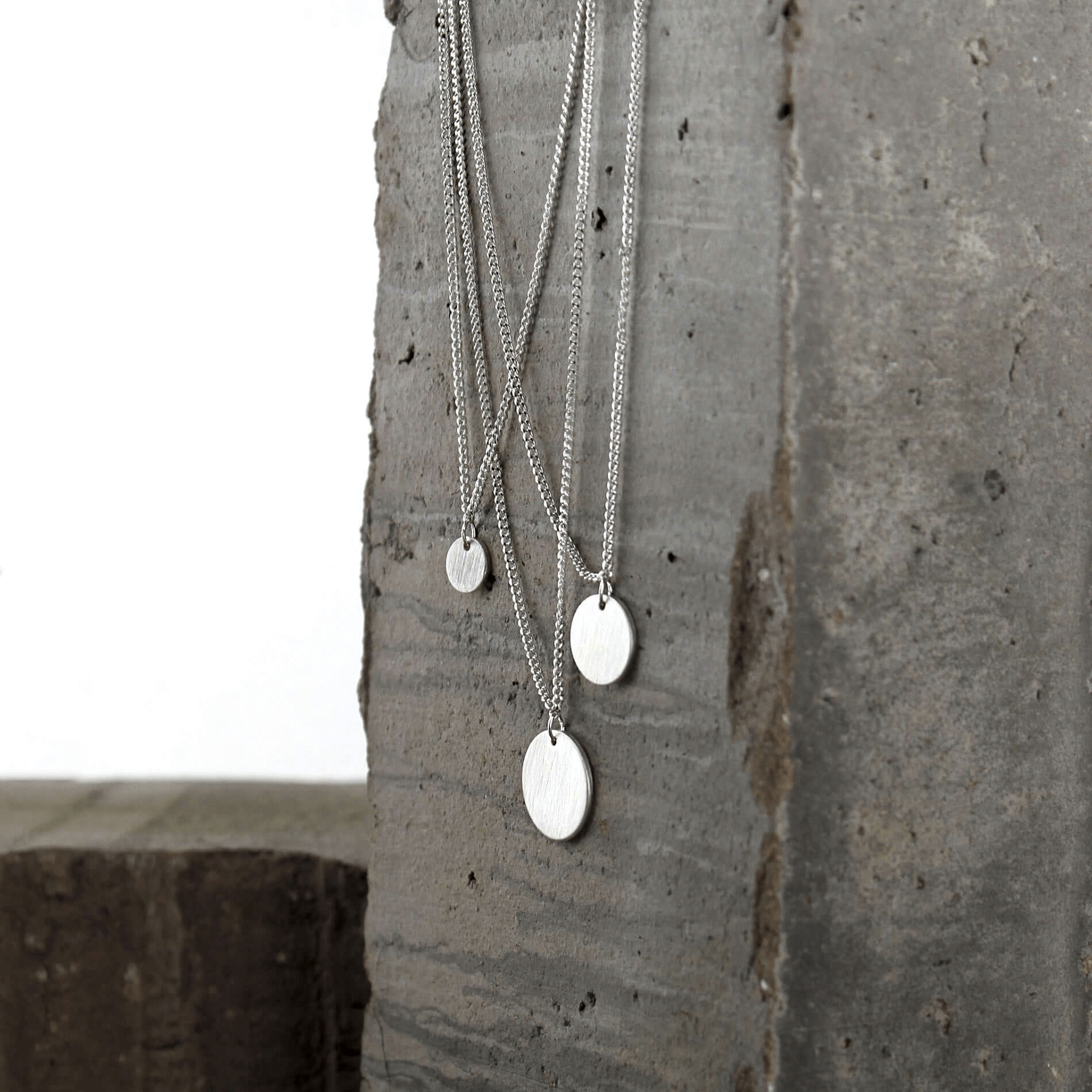 Theia Triple Dot halskæde Silver Plating
