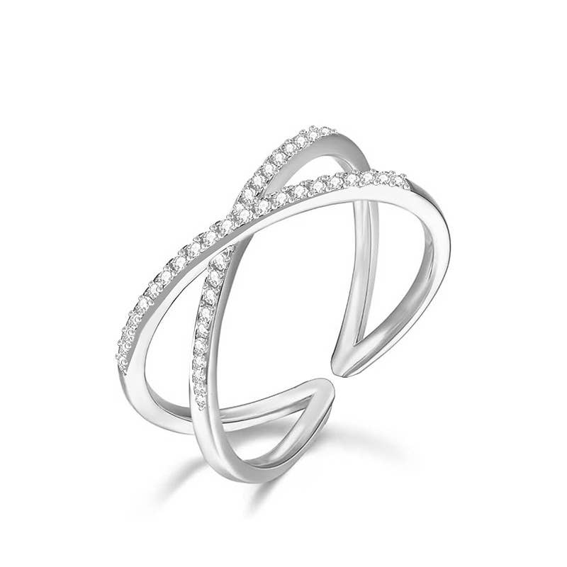 Justerbar åben korsformet ring med zirkoner